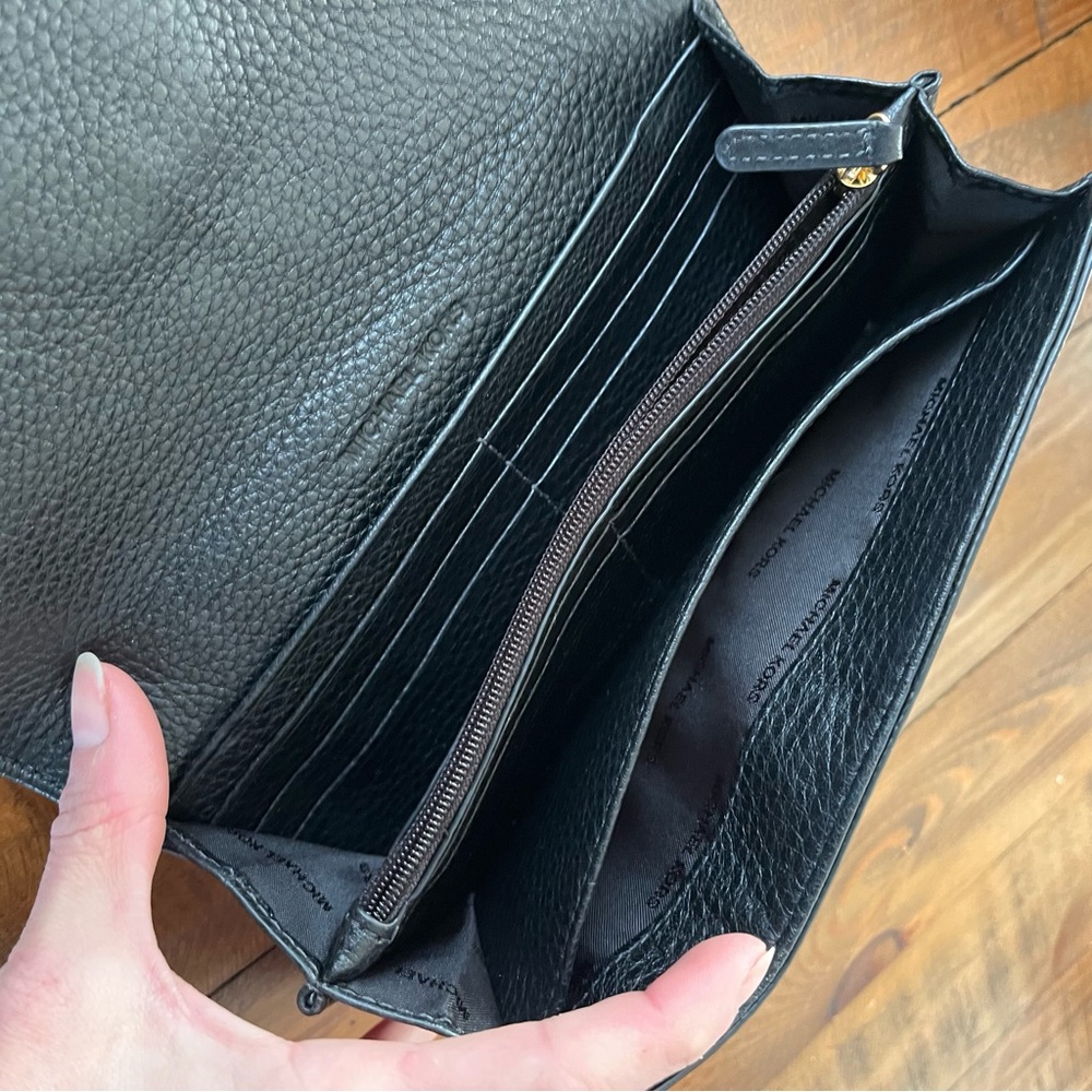 Michael Kors Leather Bifold Wallet Long Black Gold Logo Large Coin Pouch Snap - Picture 6 of 11